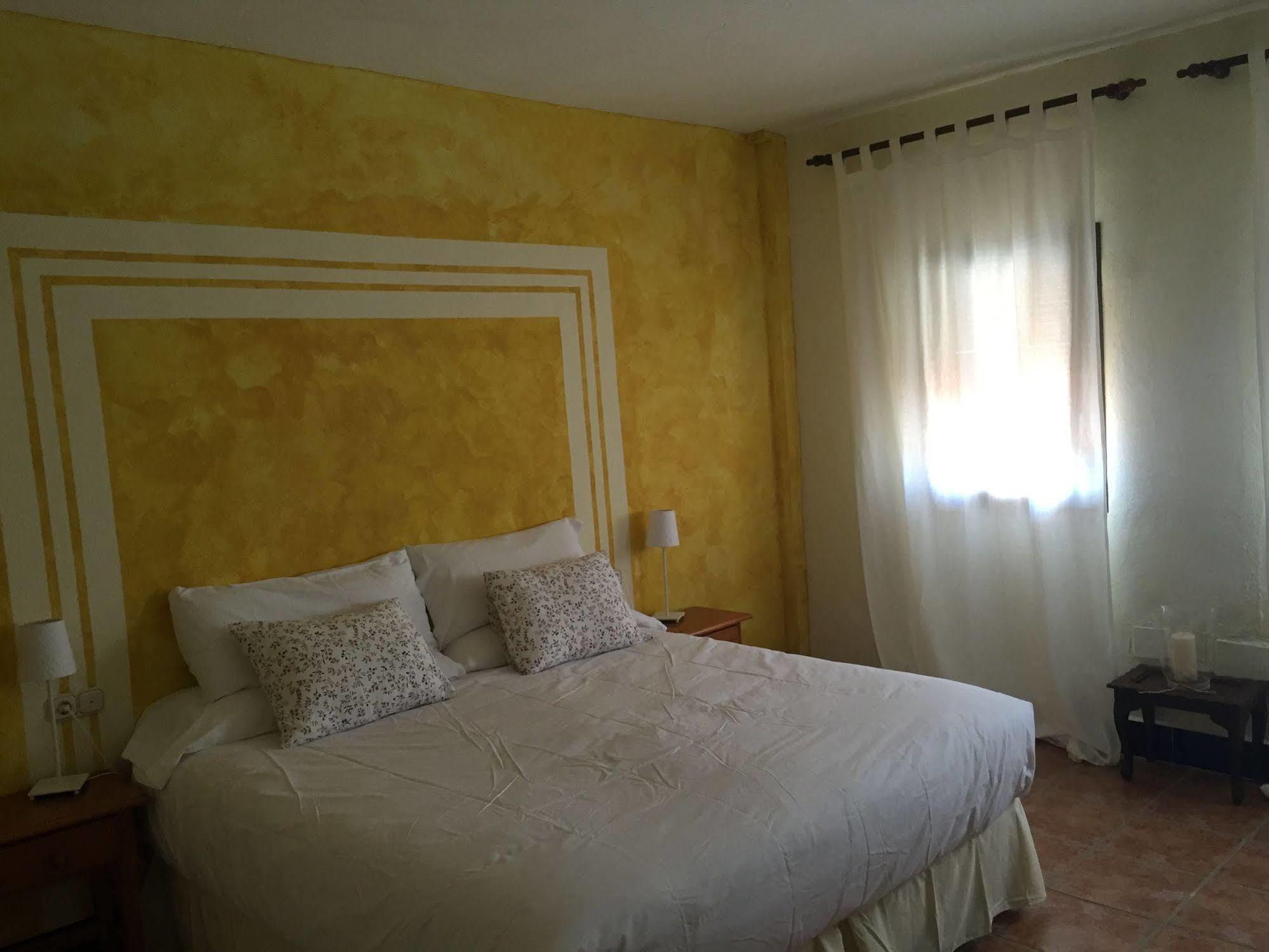 Cortijo Carrillo Bed & Breakfast Cartaojal Luaran gambar