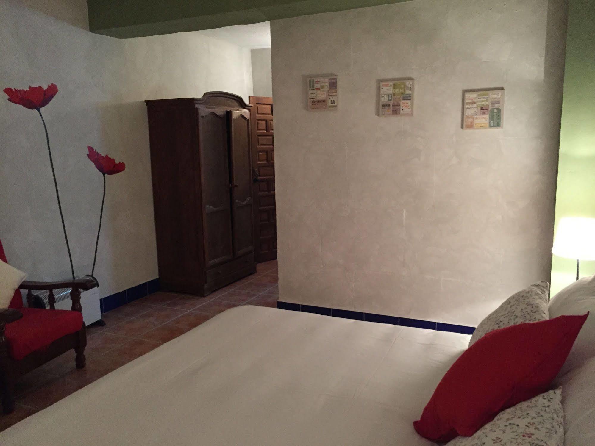 Cortijo Carrillo Bed & Breakfast Cartaojal Luaran gambar