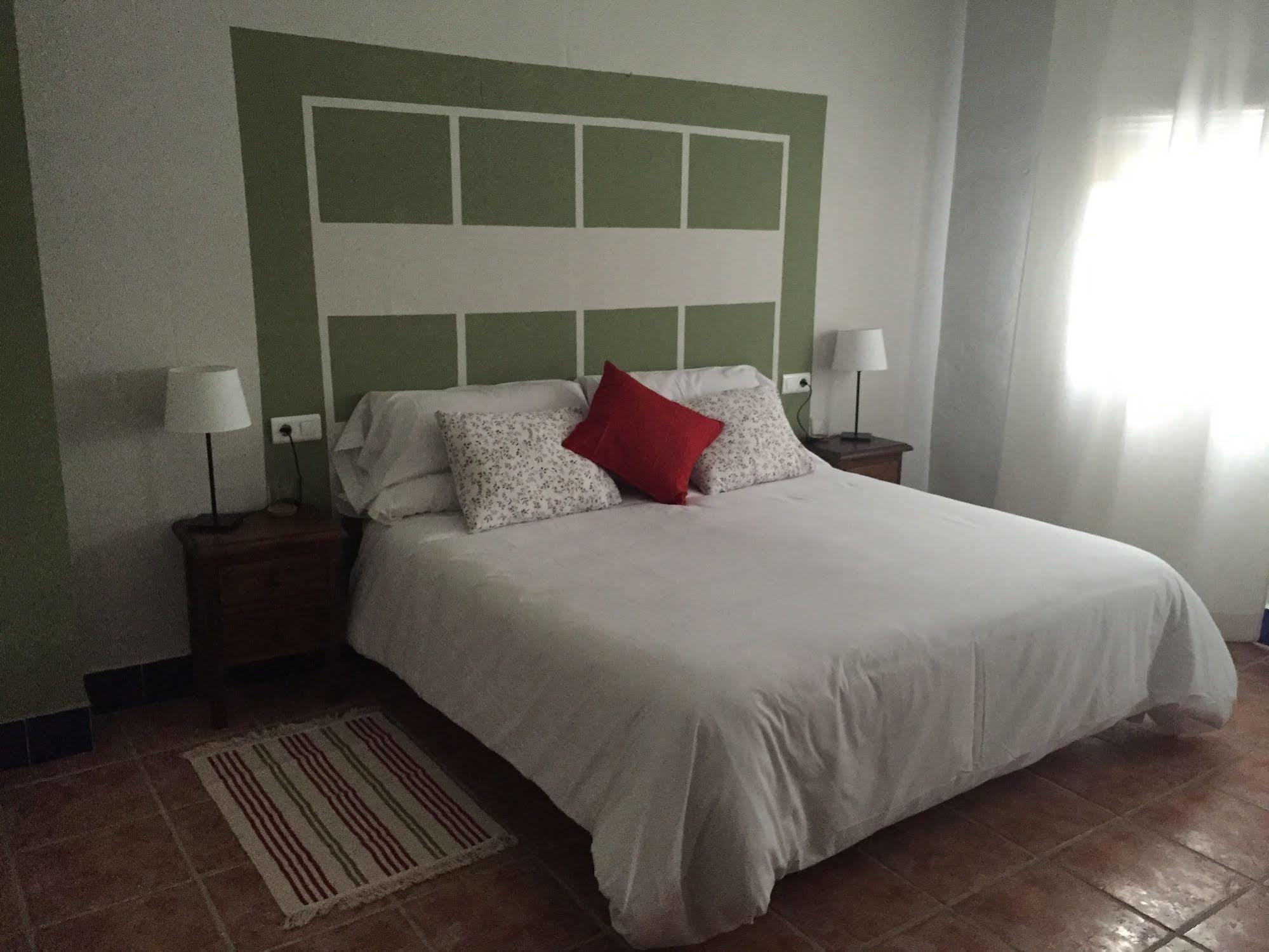Cortijo Carrillo Bed & Breakfast Cartaojal Luaran gambar