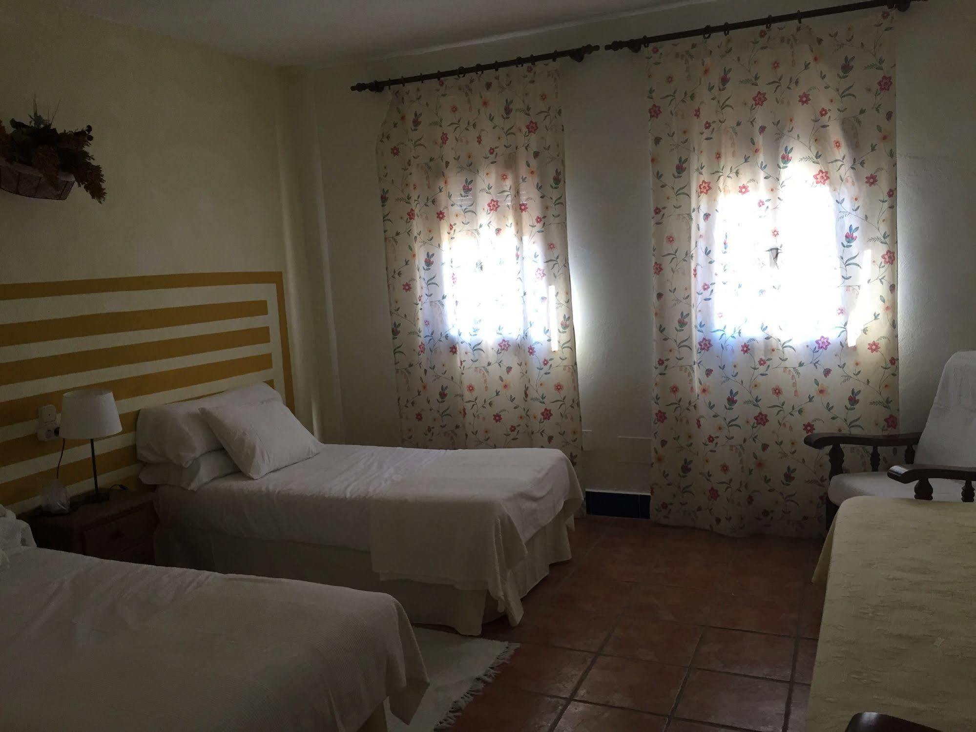 Cortijo Carrillo Bed & Breakfast Cartaojal Luaran gambar